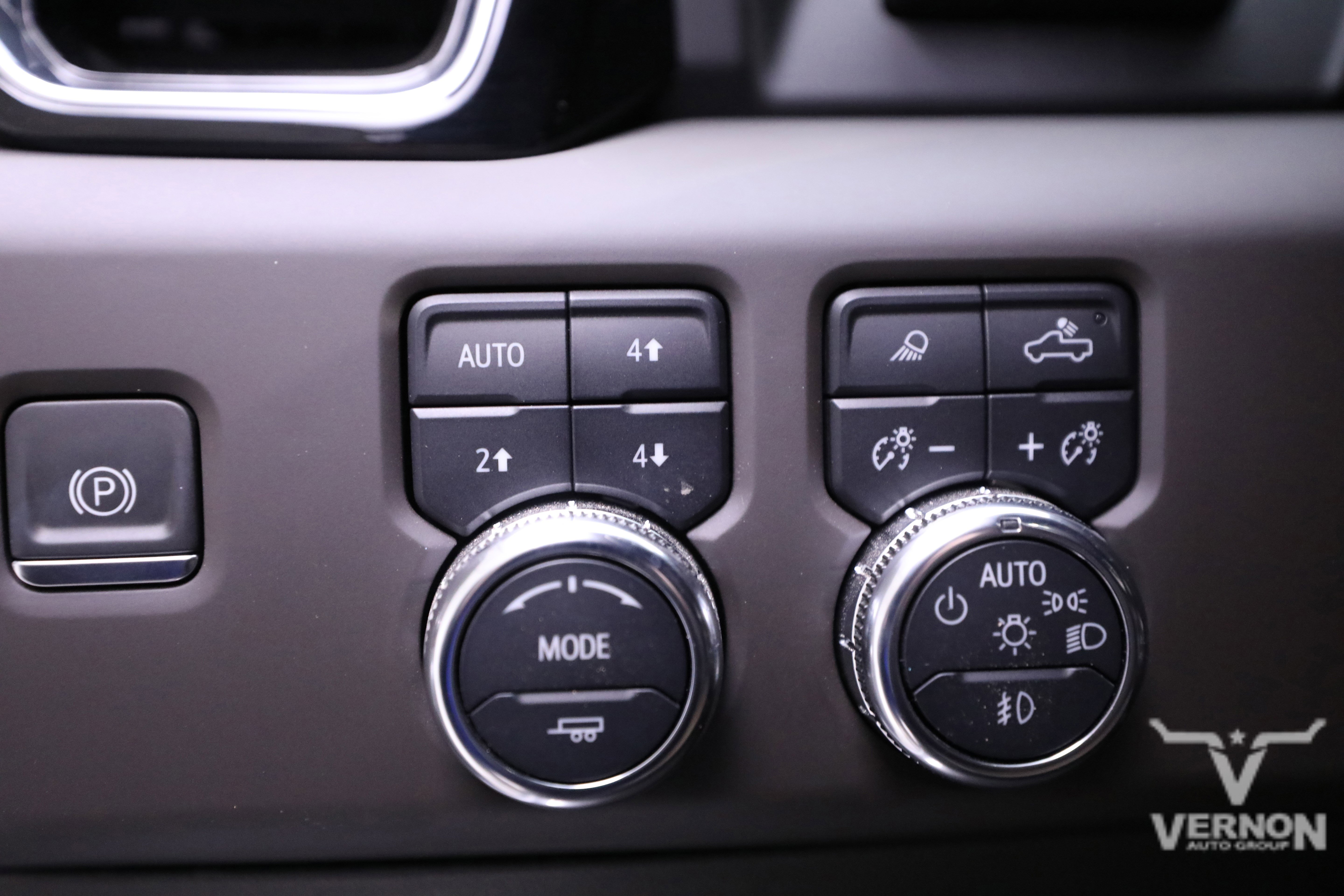 Used 2024 GMC Sierra 2500 Denali w/ Denali Reserve Package image 17