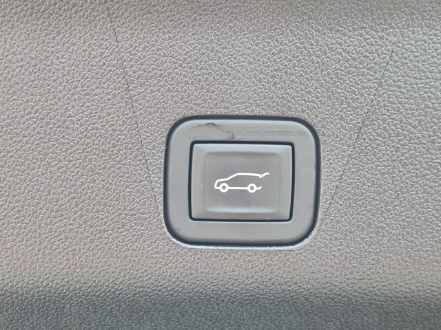 Used 2025 Chevrolet Tahoe RST AWD/4WD image 35