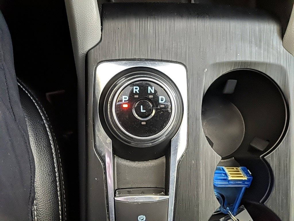 Certified 2025 Ford Escape Platinum w/ Premium Technology Package image 20