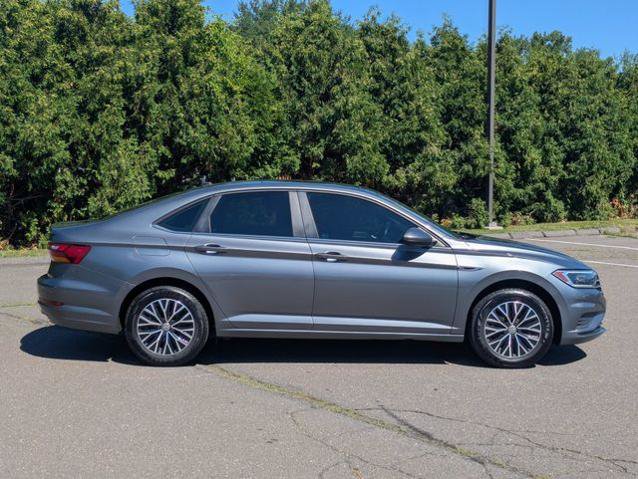 Used 2019 Volkswagen Jetta SEL FWD image 2