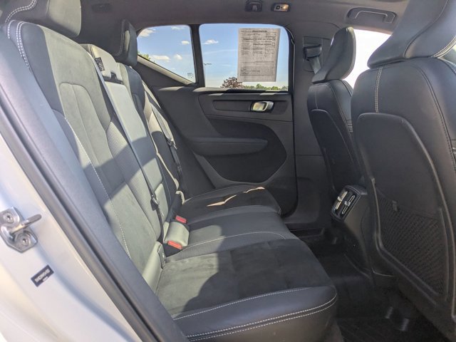 Used 2021 Volvo XC40 T5 R-Design AWD/4WD image 33