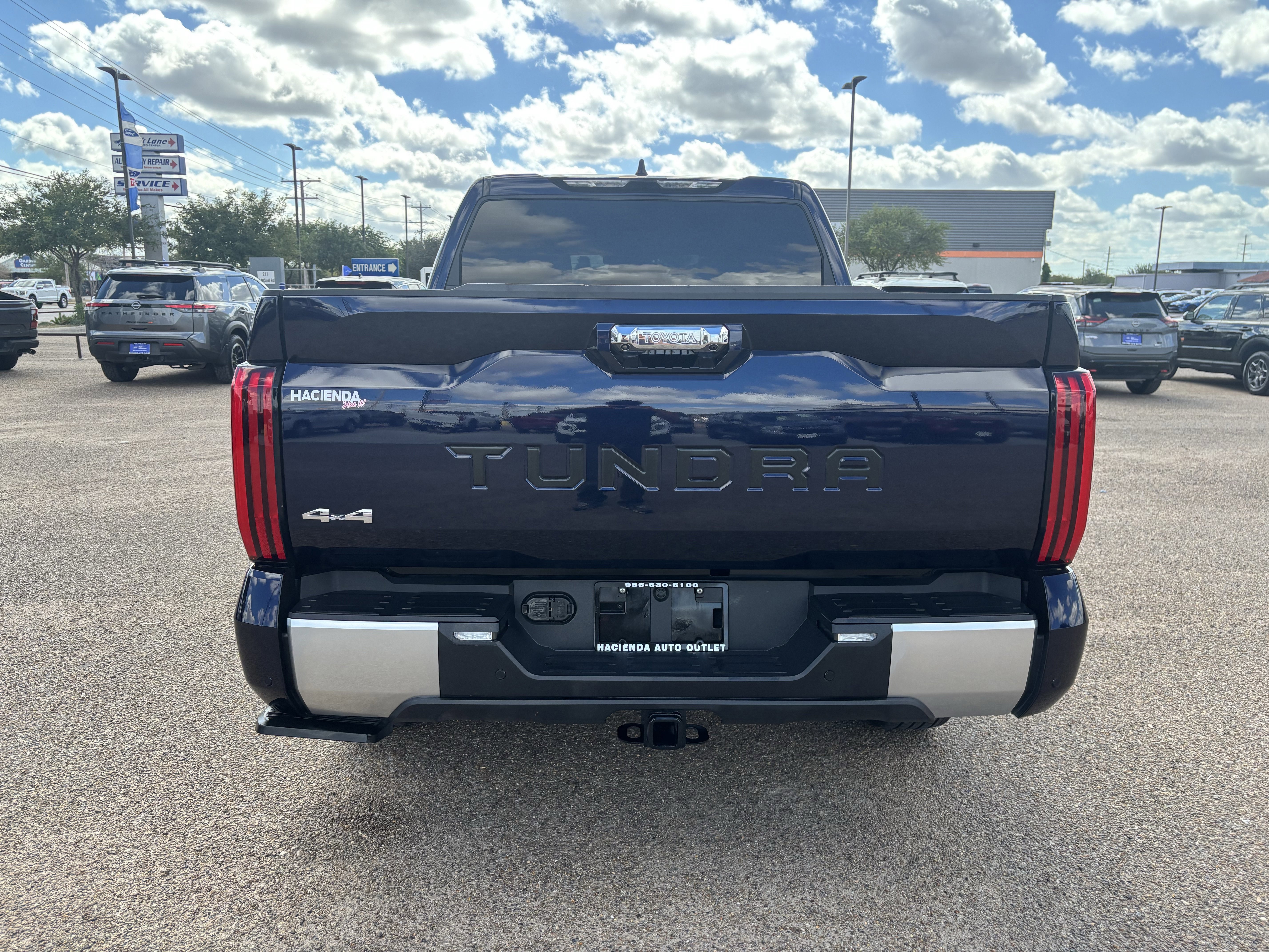 Used 2024 Toyota Tundra Limited image 4