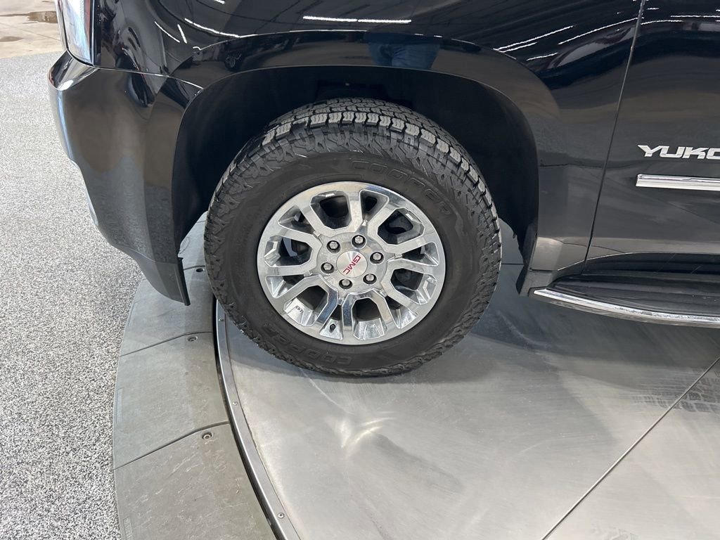 Used 2018 GMC Yukon SLT image 30