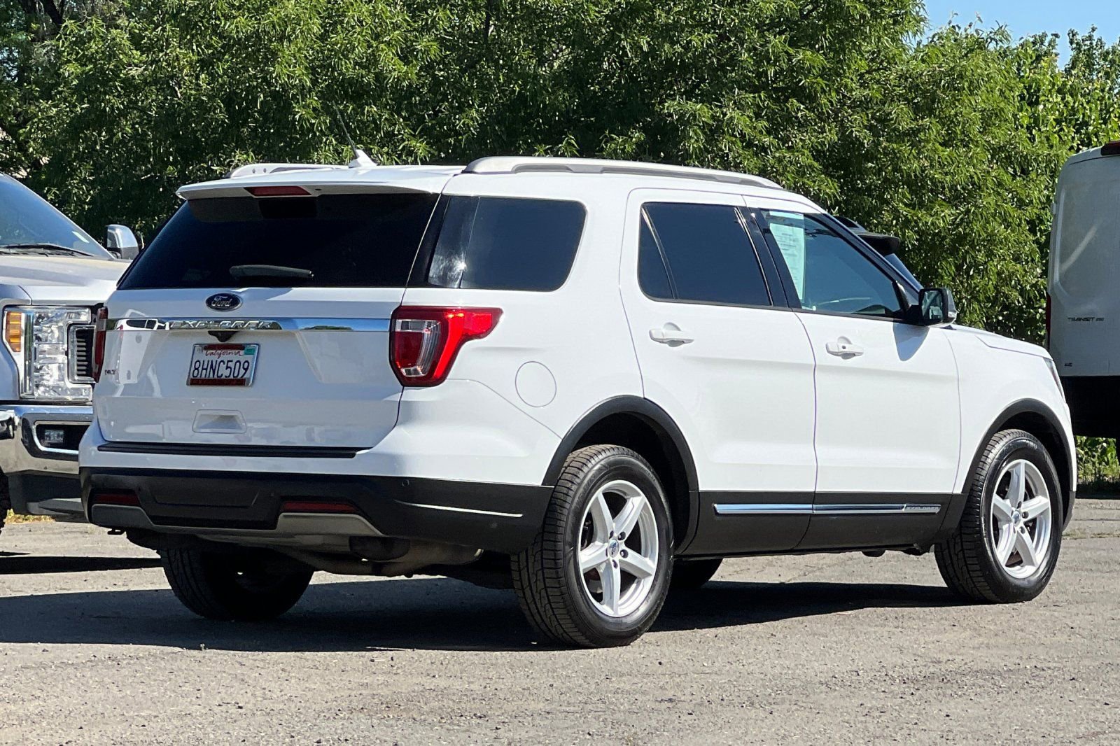 Certified 2019 Ford Explorer XLT w/ Equipment Group 201A image 5