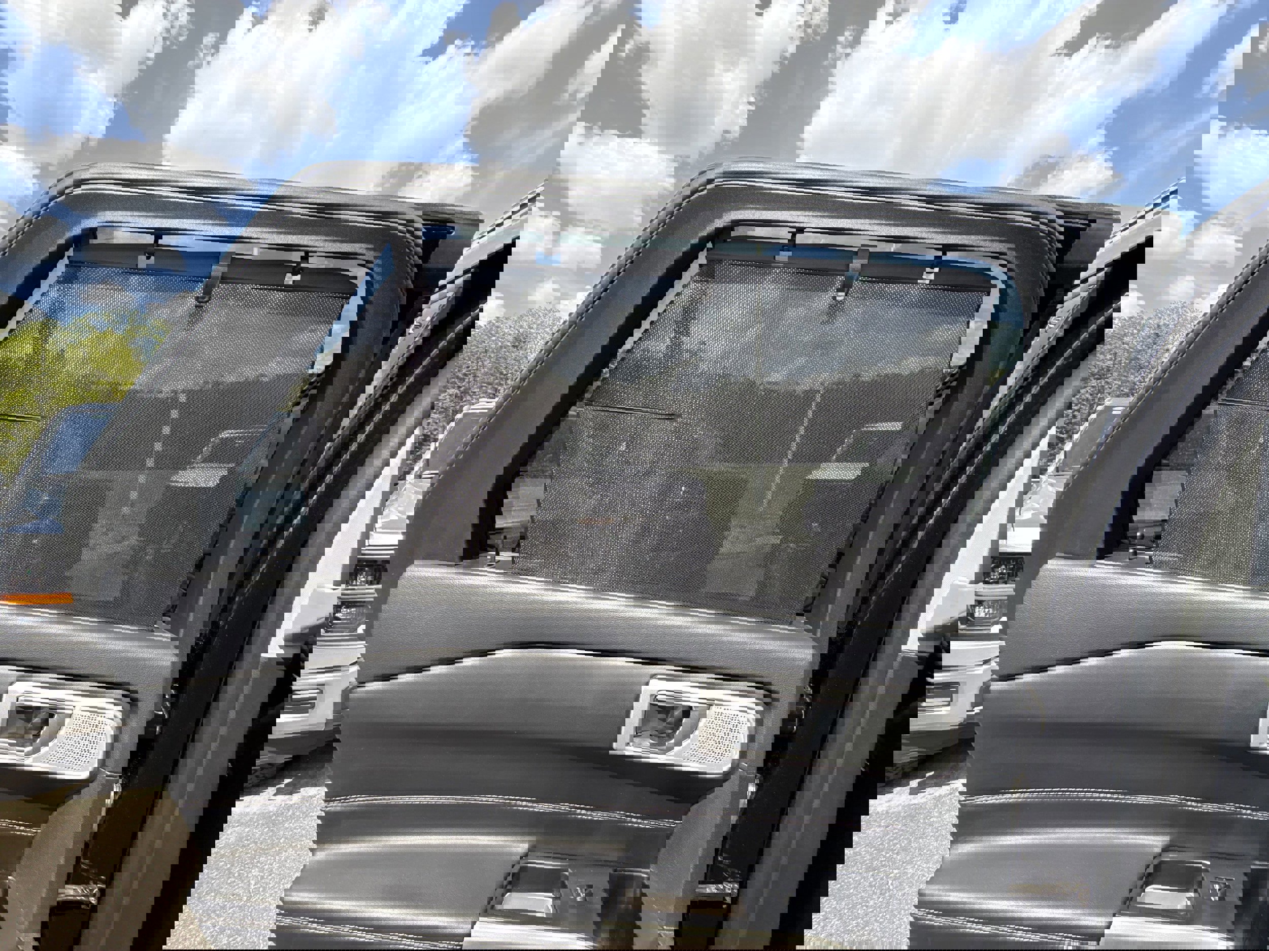 Certified 2023 Ford Explorer Limited w/ Limited Technology Package image 29