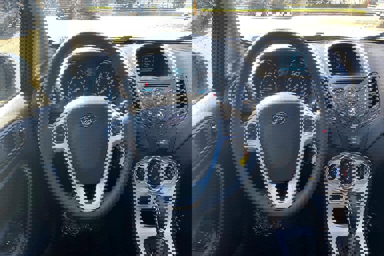 Certified 2017 Ford Fiesta SE image 8