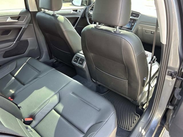 Used 2018 Volkswagen Golf SE FWD image 23