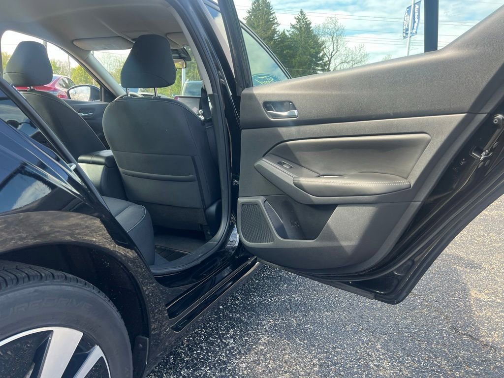 Used 2022 Nissan Altima 2.5 SV FWD image 30