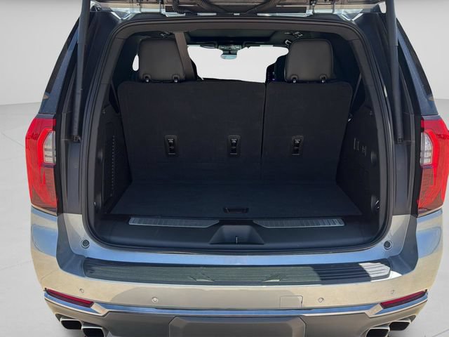 Used 2025 GMC Yukon Denali Ultimate AWD/4WD image 16