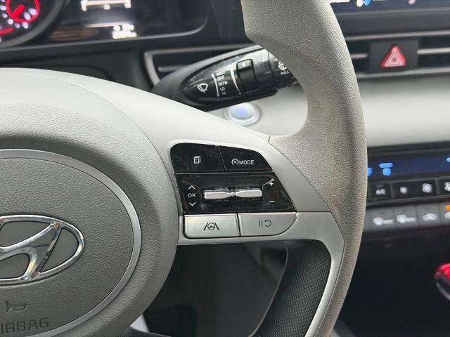 Used 2022 Hyundai Elantra SEL w/ Cargo Package image 16