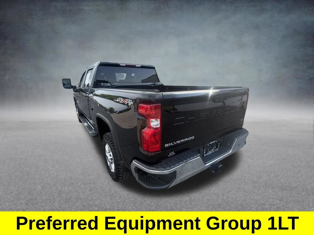 Used 2024 Chevrolet Silverado 2500 LT AWD/4WD image 3