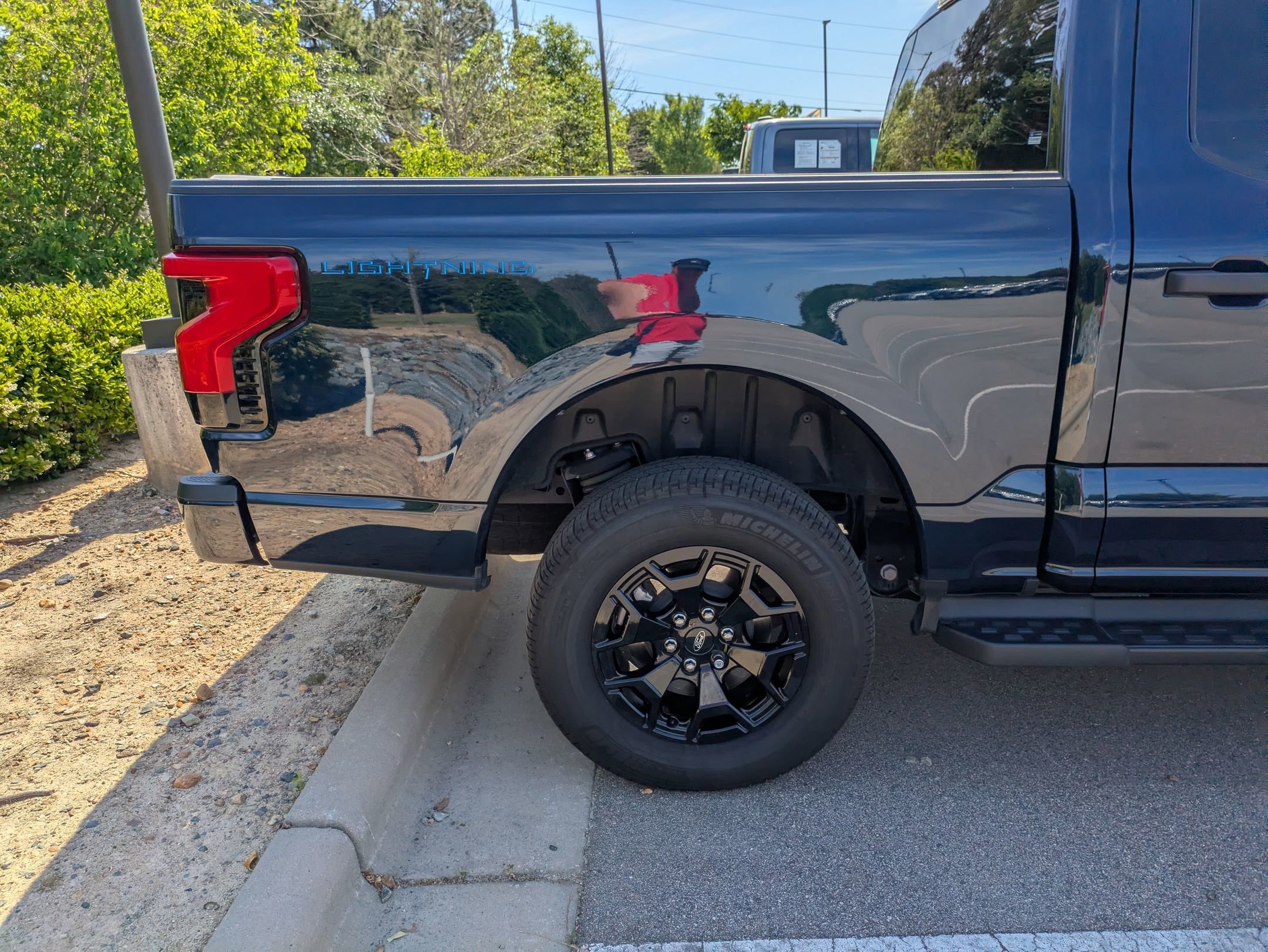 Certified 2025 Ford F150 Lightning XLT w/ Max Trailer Tow Package AWD/4WD image 6