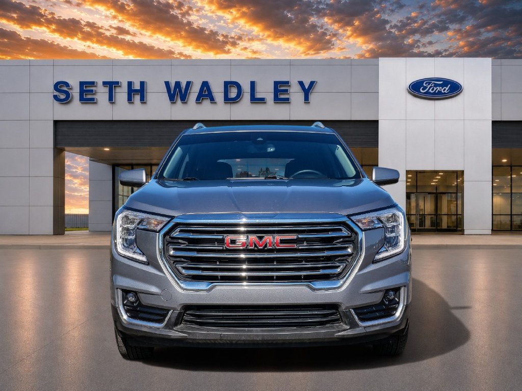 Used 2023 GMC Terrain SLT AWD/4WD image 2