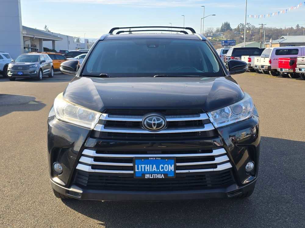 Used 2018 Toyota Highlander XLE image 8