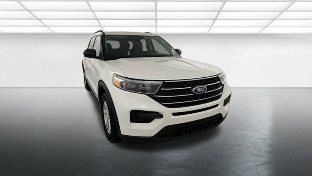 Certified 2023 Ford Explorer XLT AWD/4WD image 2