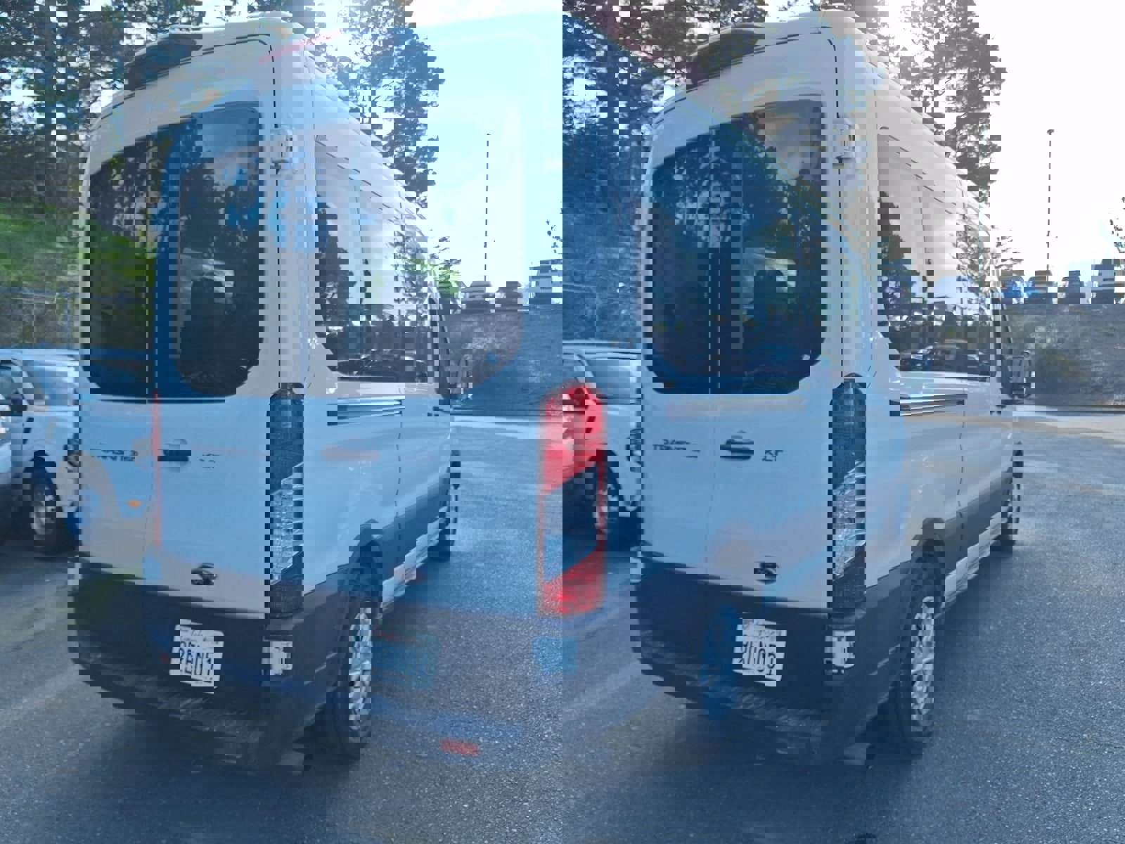 Certified 2022 Ford Transit 350 XLT image 5