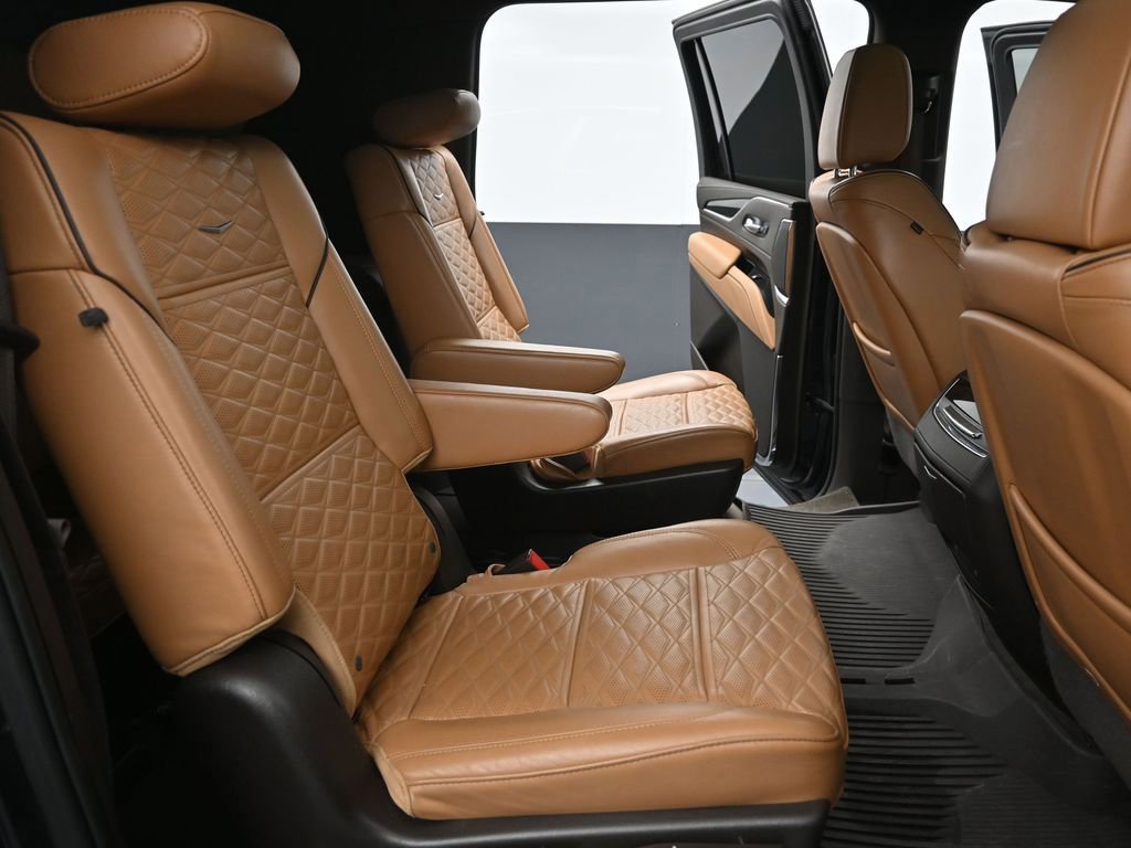 Used 2023 Cadillac Escalade ESV Premium Luxury image 26