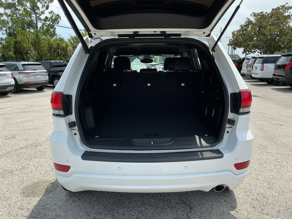 Used 2022 Jeep Grand Cherokee Laredo X RWD image 23