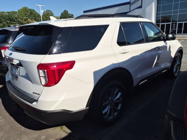 Certified 2023 Ford Explorer XLT w/ Equipment Group 202A AWD/4WD image 4