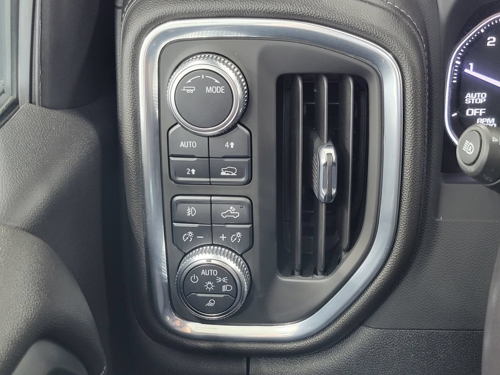 Used 2022 GMC Sierra 1500 SLT w/ SLT Premium Plus Package AWD/4WD image 15