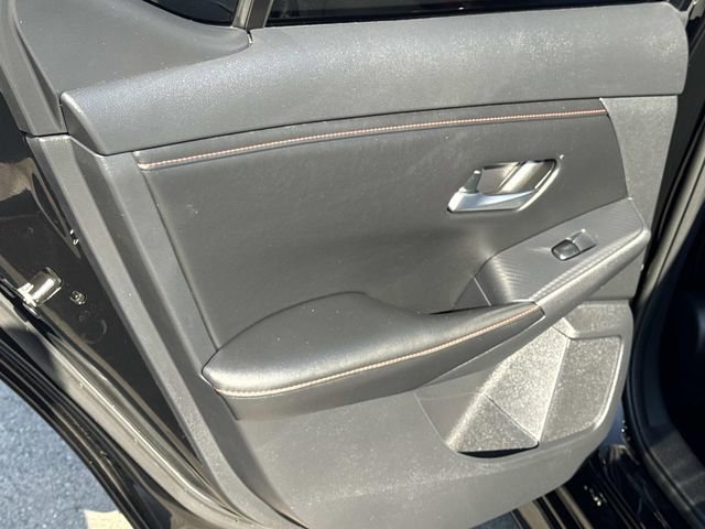 Used 2025 Nissan Sentra SR FWD image 22