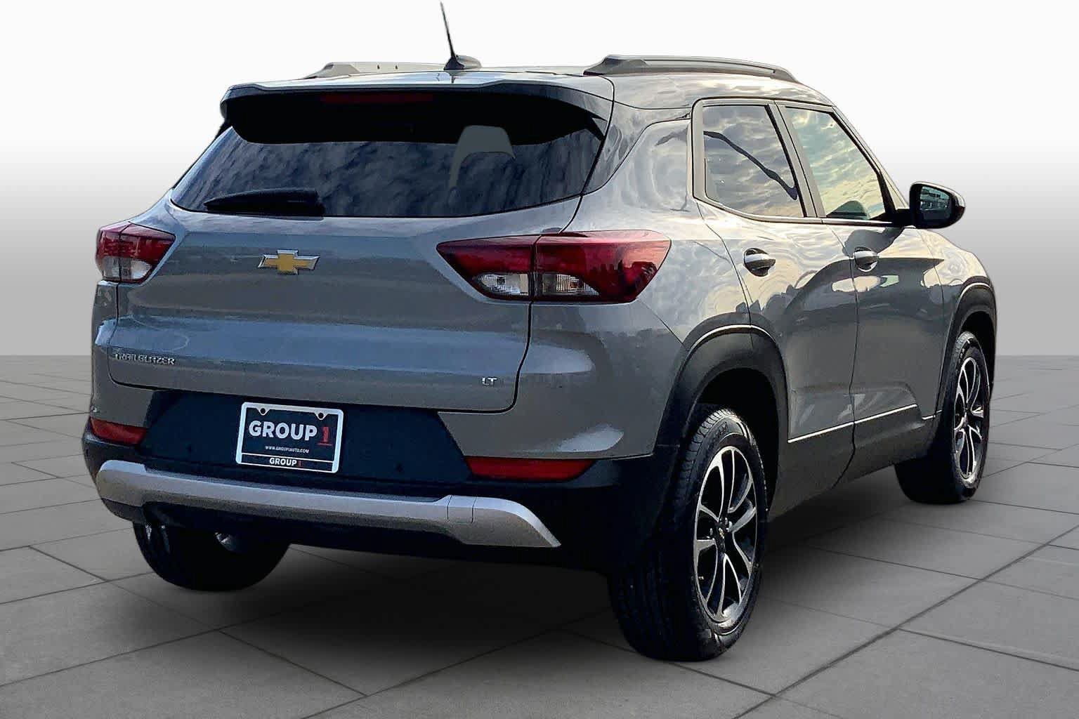 Used 2024 Chevrolet TrailBlazer LT w/ Convenience Package FWD image 13
