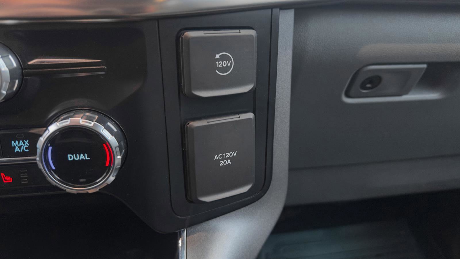 Certified 2023 Ford F150 Lariat w/ Equipment Group 502A High image 26