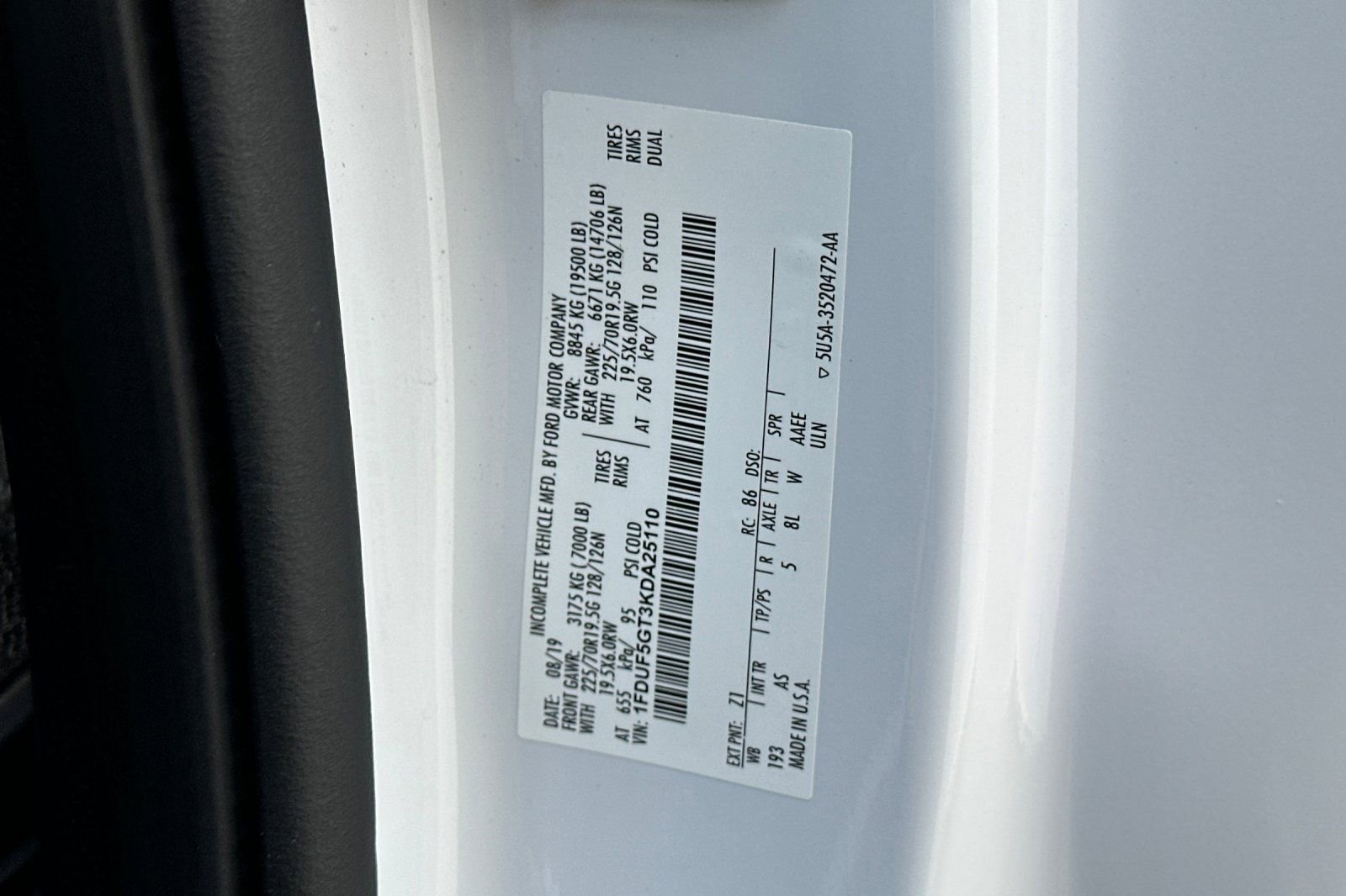 Certified 2019 Ford F550 2WD Regular Cab Super Duty image 31