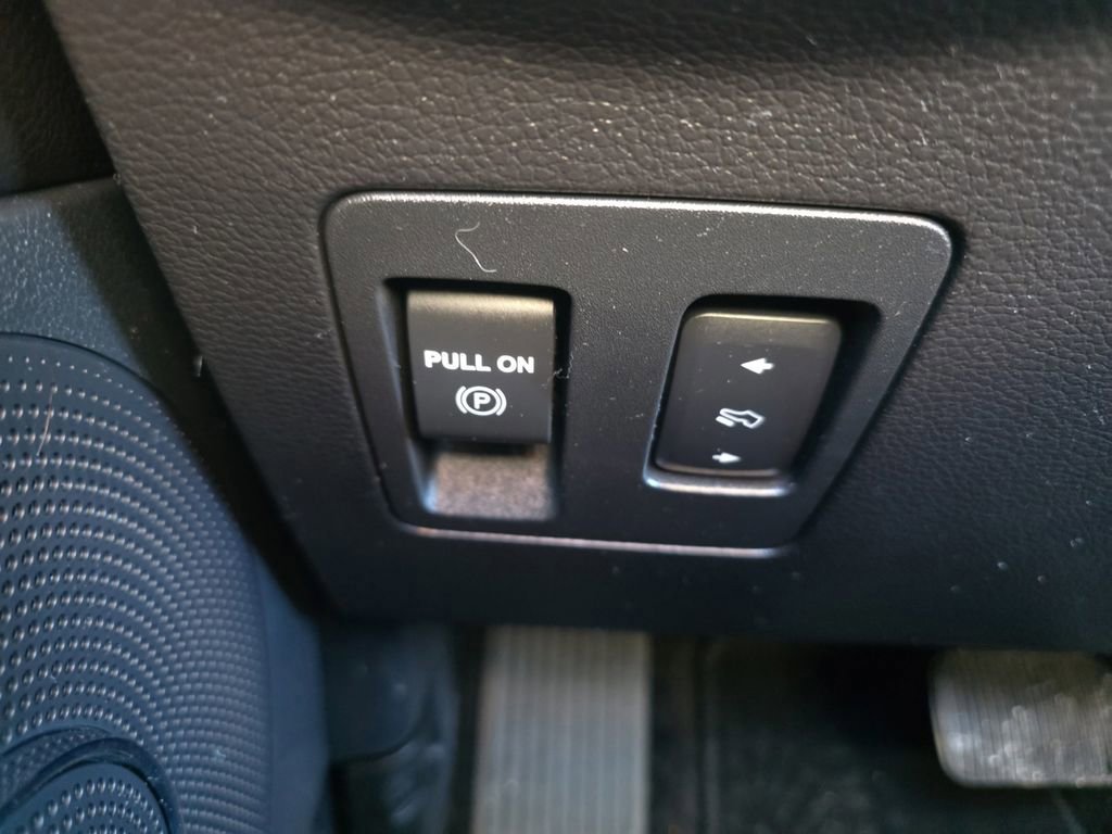 Certified 2018 Ford Expedition Max XLT image 40