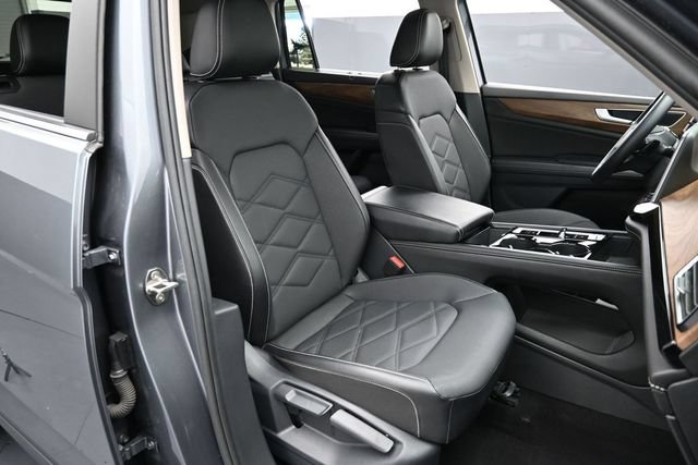 Used 2024 Volkswagen Atlas SE AWD/4WD image 29