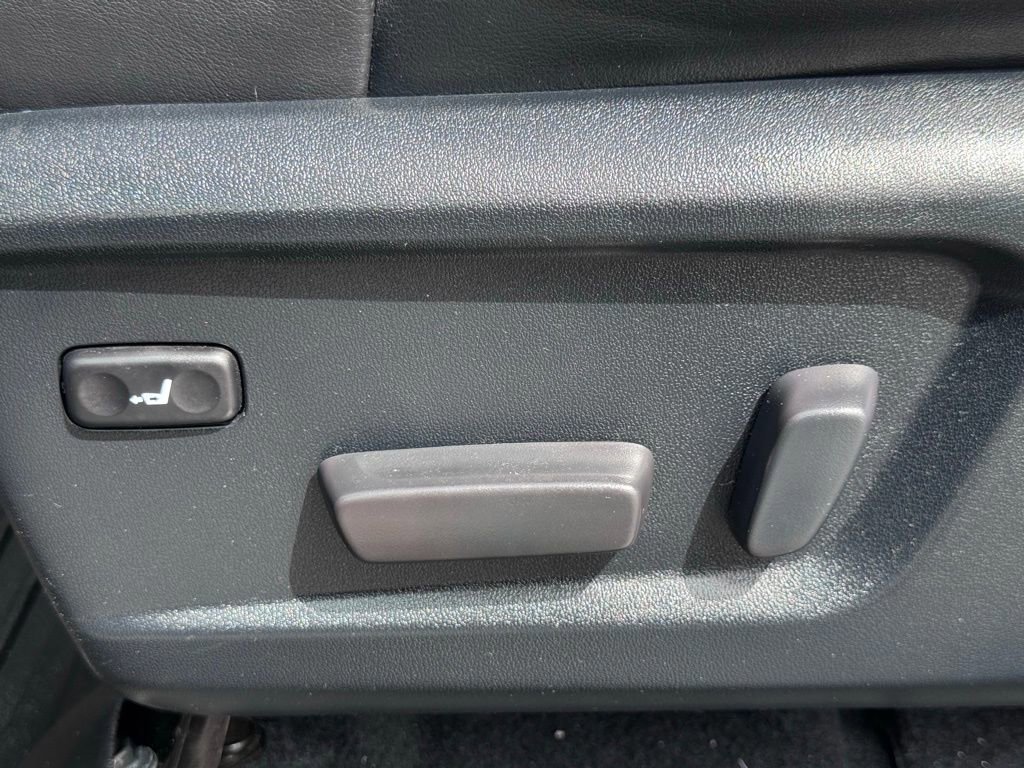 Used 2019 Toyota Tundra Platinum AWD/4WD image 30