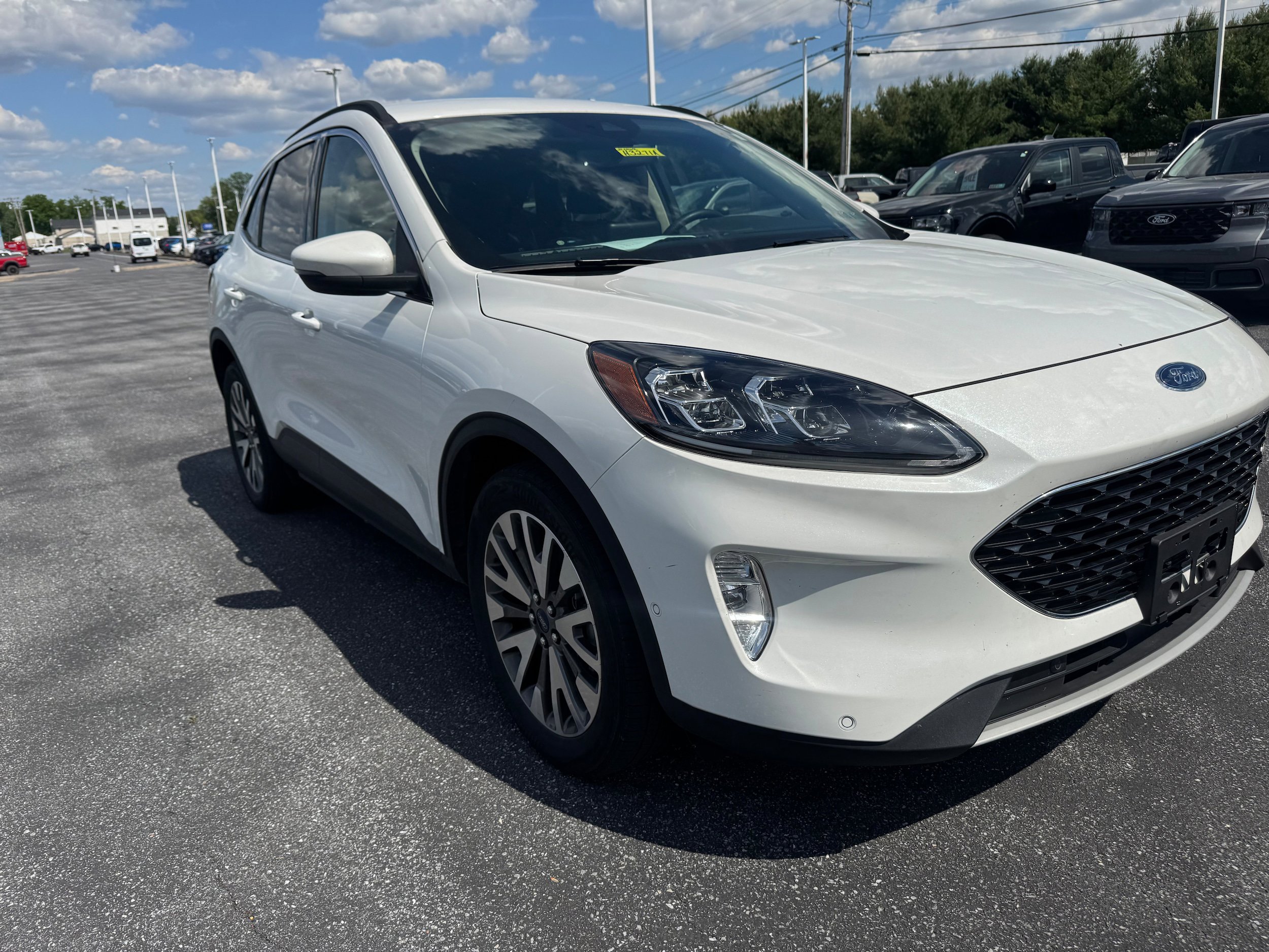 Certified 2020 Ford Escape Titanium AWD/4WD image 7