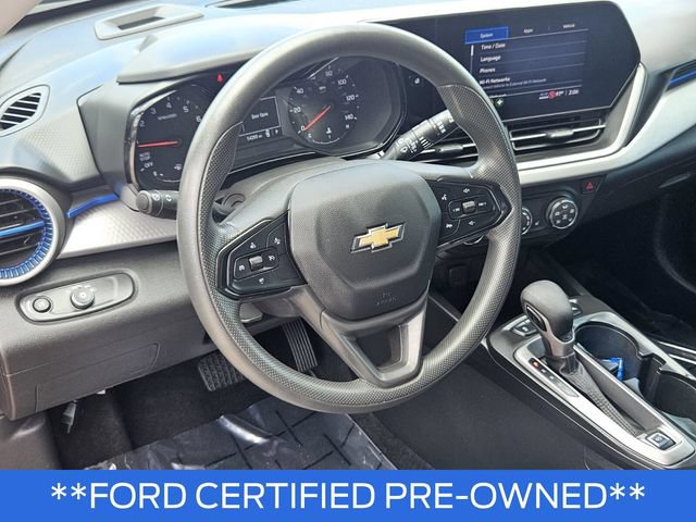 Used 2024 Chevrolet Trax LS w/ LS Convenience Package FWD image 30