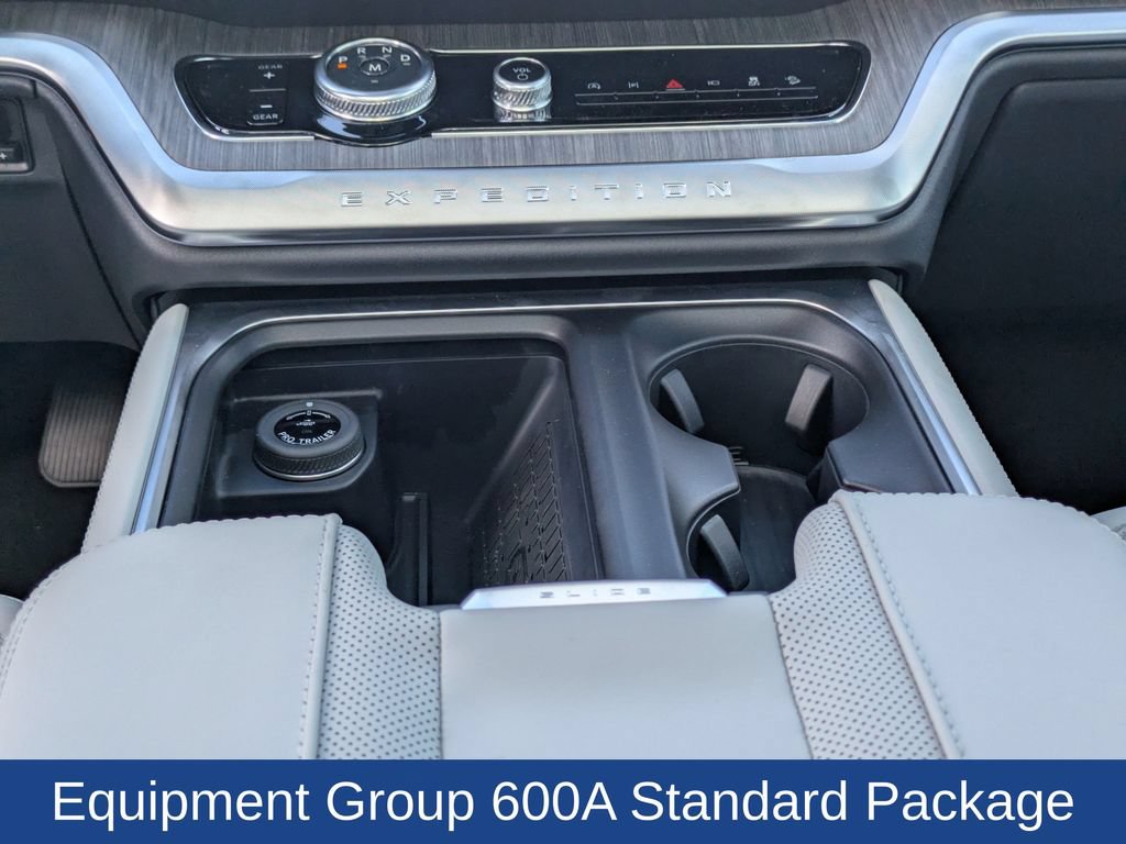 Certified 2025 Ford Expedition Max Platinum w/ Platinum Ultimate Package AWD/4WD image 28