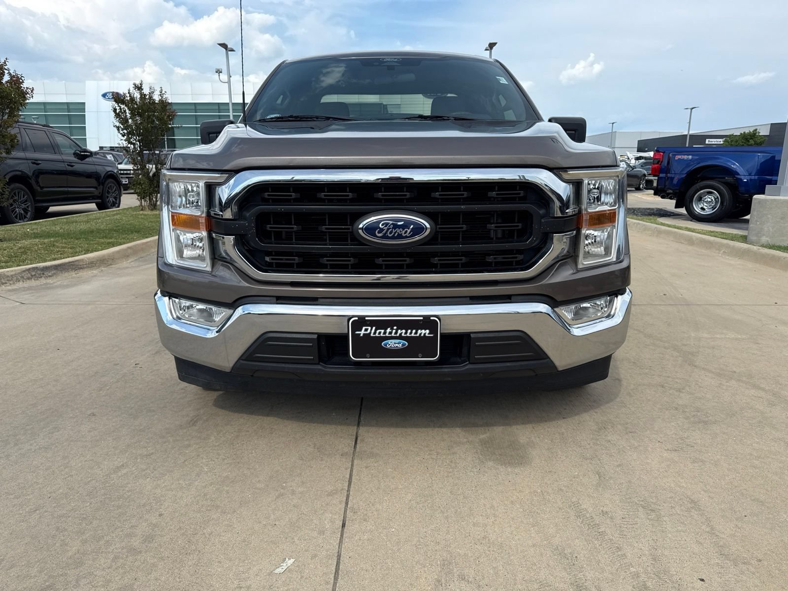 Certified 2022 Ford F150 XLT w/ Trailer Tow Package RWD image 9