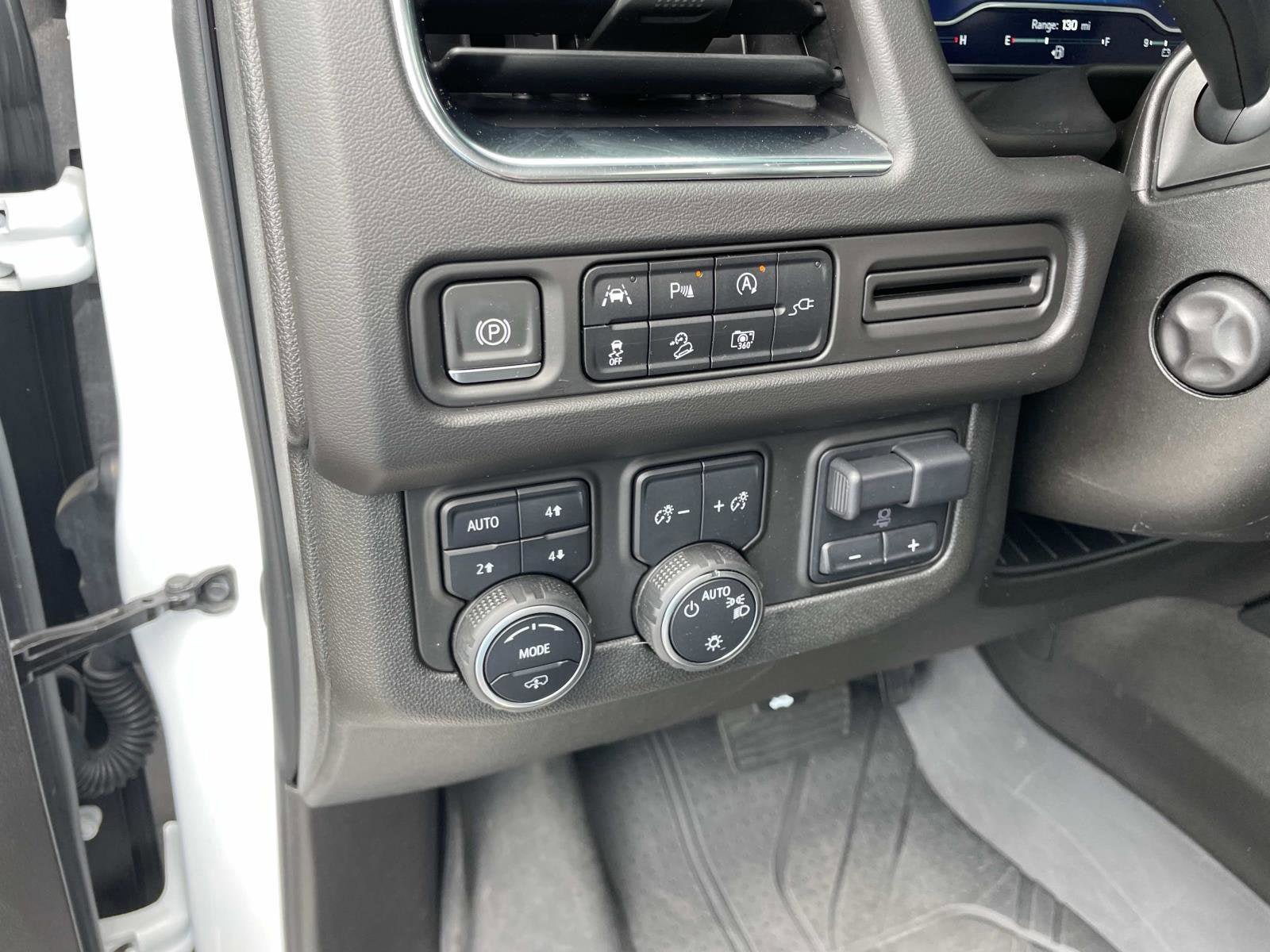 Used 2022 Chevrolet Tahoe Z71 w/ Off-Road Capability Package AWD/4WD image 17