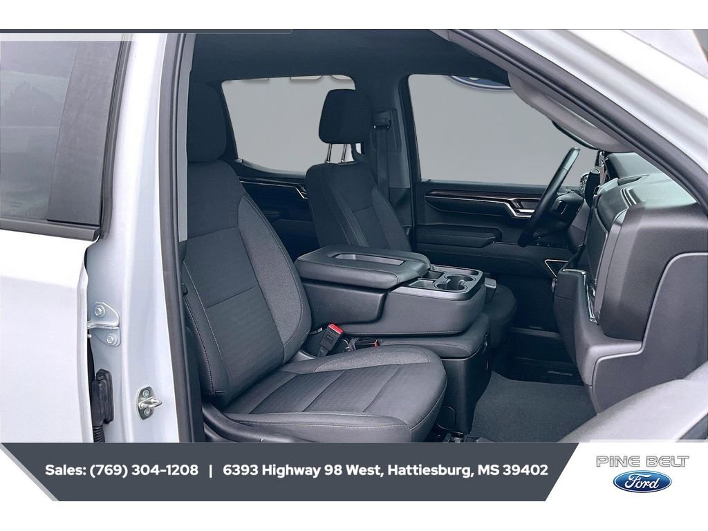 Used 2024 Chevrolet Silverado 1500 RST RWD image 6