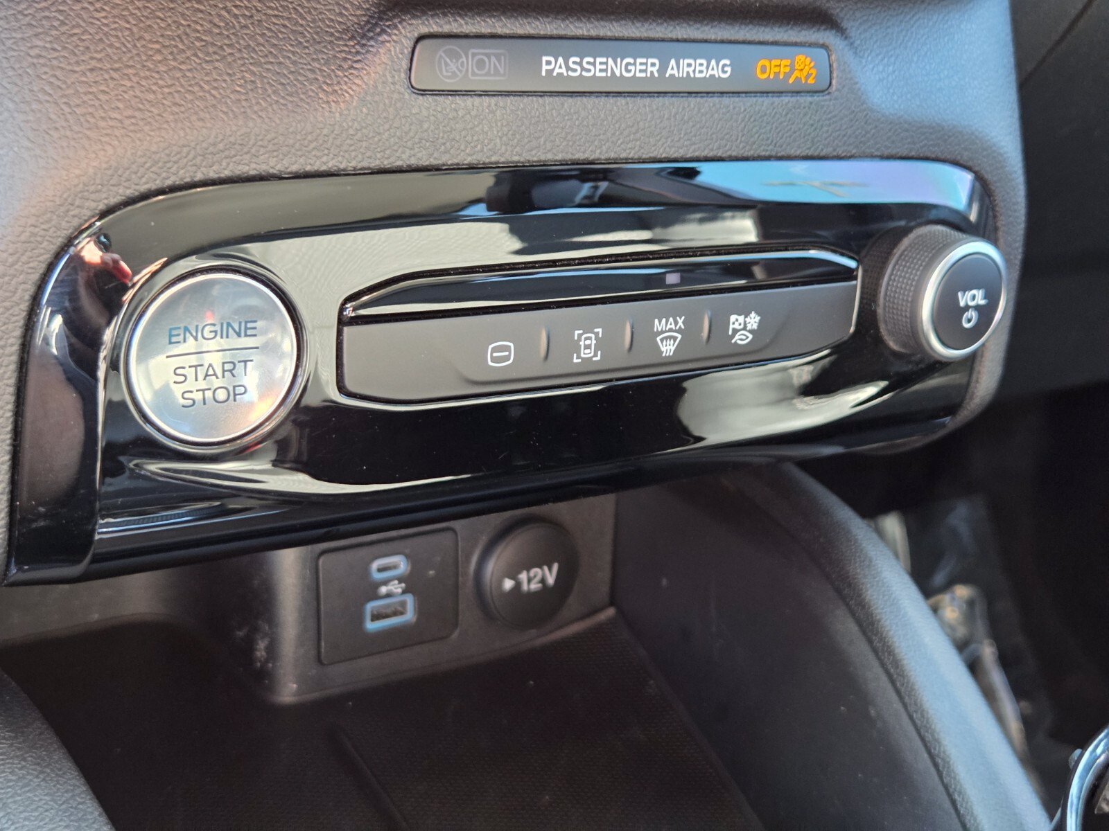 Certified 2023 Ford Escape SE FWD image 22