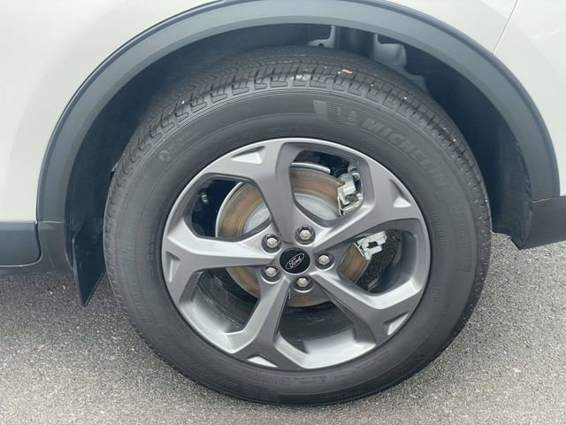 Certified 2025 Ford Escape ST-Line image 9