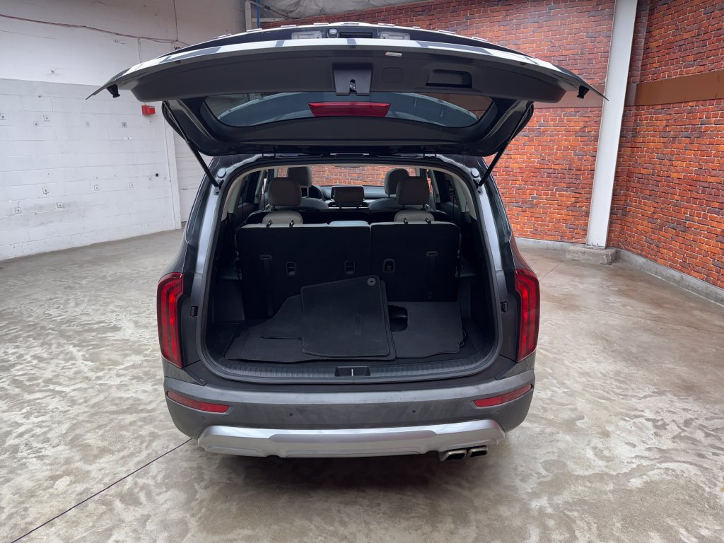 Used 2020 Kia Telluride S w/ S 8 Passenger Seating Package FWD image 28