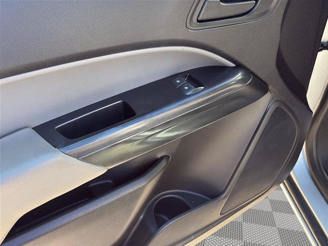 Used 2018 Chevrolet Colorado W/T RWD image 14