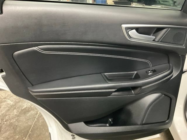 Certified 2024 Ford Edge Titanium AWD/4WD image 12