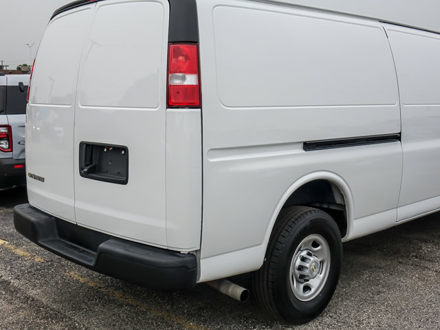Used 2024 Chevrolet Express 2500 Extended w/ Driver Convenience Package RWD image 7