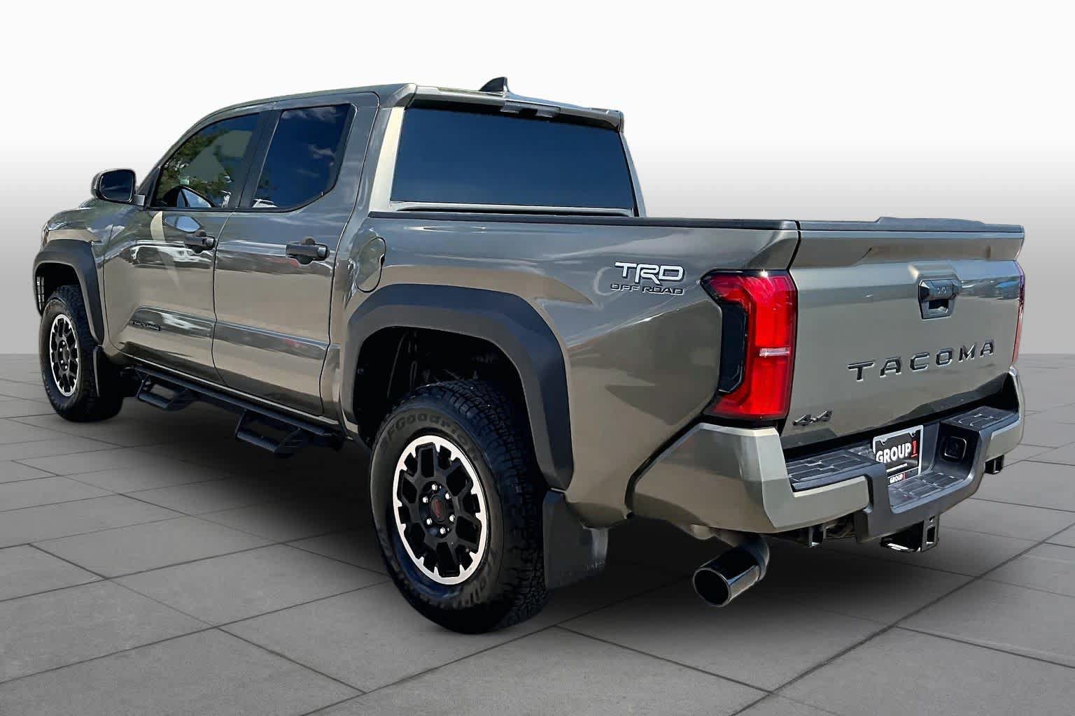 Used 2025 Toyota Tacoma TRD Off-Road AWD/4WD image 12