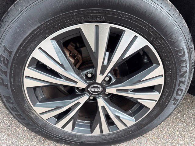 Used 2023 Nissan Rogue SV AWD/4WD image 12