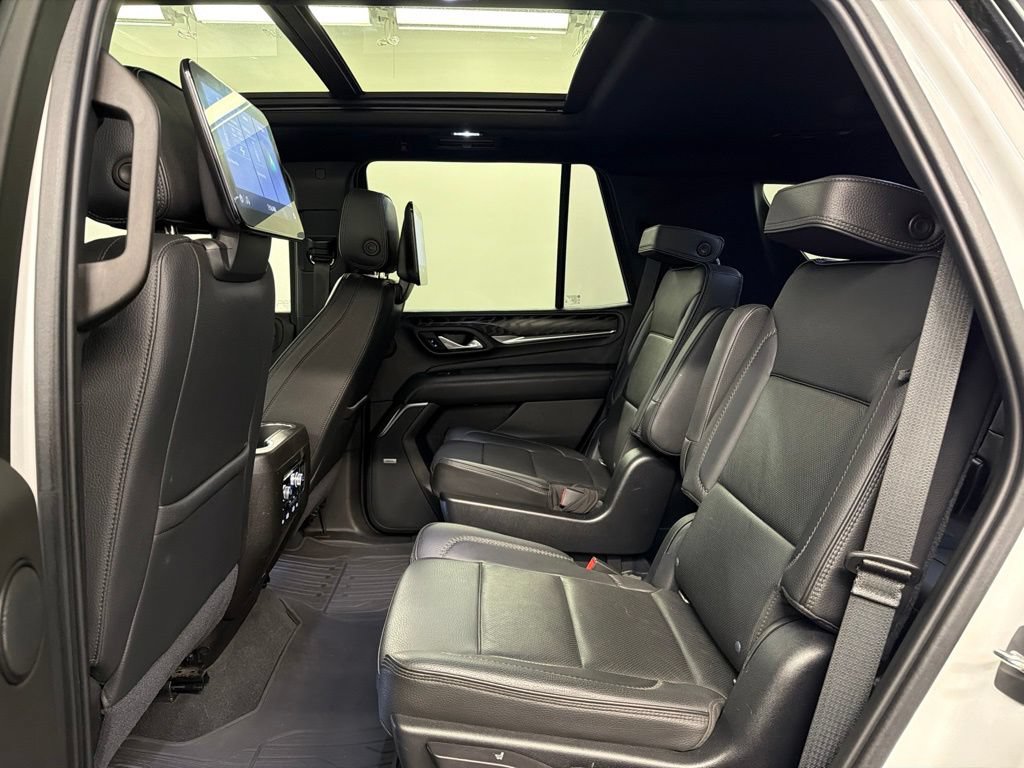 Used 2021 GMC Yukon Denali w/ Denali Premium Package AWD/4WD image 31