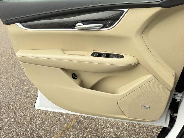 Used 2019 Cadillac XT5 AWD image 29