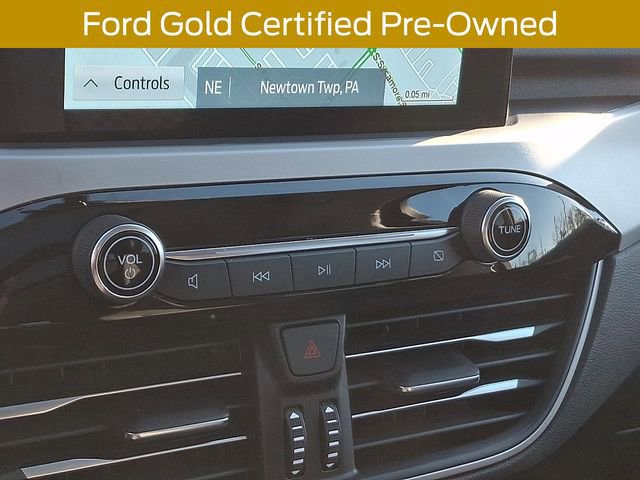 Certified 2022 Ford Escape SE w/ SE Sport Appearance Package image 20