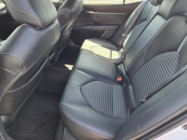 Used 2020 Toyota Camry SE FWD image 10