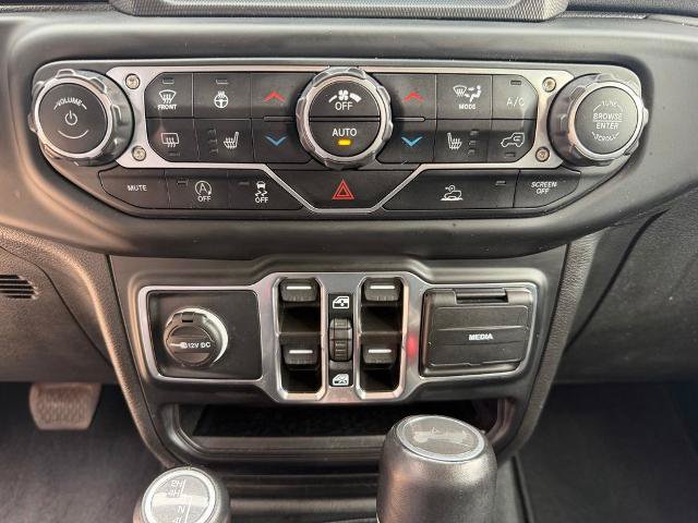 Used 2022 Jeep Wrangler Unlimited Sahara w/ Cold Weather Group AWD/4WD image 14